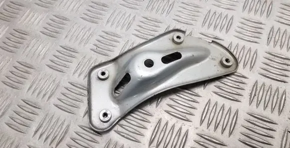 Skoda Yeti (5L) Fender mounting bracket 1Z0810680A