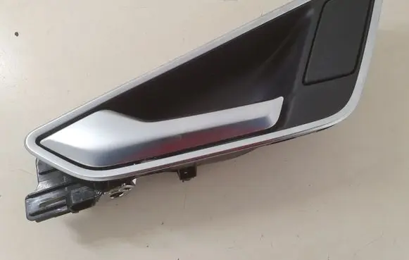 Audi Q2 - Front door interior handle 81A837019C