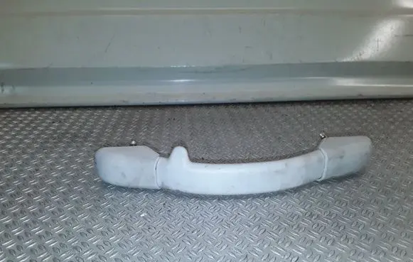 Rear interior roof grab handle