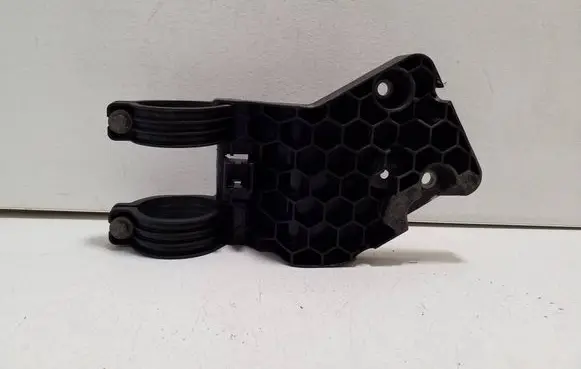 BMW X6 F16 Fuel filter bracket/mount holder 70314607 70312332