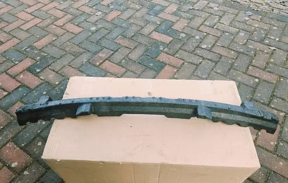 Opel Corsa E Front bumper foam support bar 13399232
