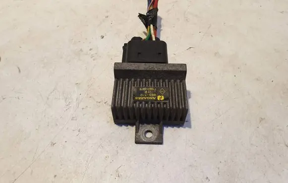 Volvo S40, V40 Glow plug pre-heat relay 7700115078