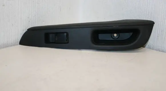 Nissan Note (E12) Electric window control switch 829613VW0A
