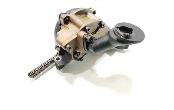 Volkswagen Golf V Oil pump 03C103669E