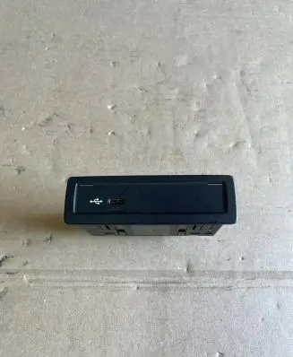 Mercedes-Benz A W177 USB socket connector 2478203902