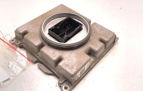 Volkswagen PASSAT B8 Voltage converter/converter module 7PP941572AB