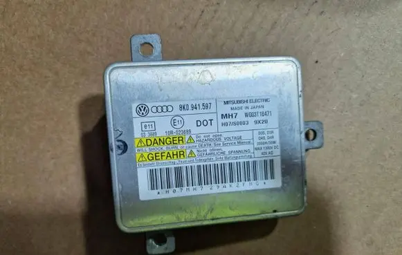 Audi Q5 SQ5 Headlight ballast module Xenon 8k0941597