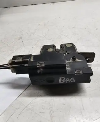 Renault Laguna II Tailgate/trunk/boot lock/catch/latch 8200000897B 8200000897
