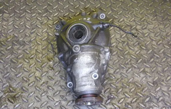 BMW X5 E70 Front differential 175869 28SP30 7558151