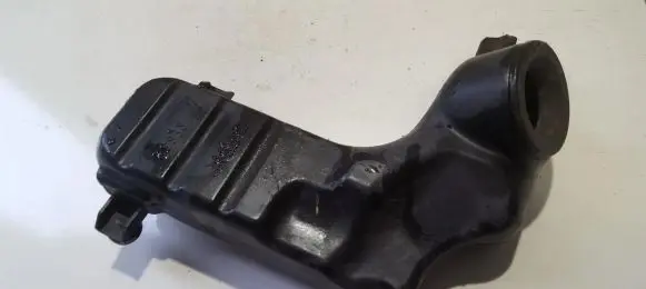 Honda CR-V Intake resonator 
