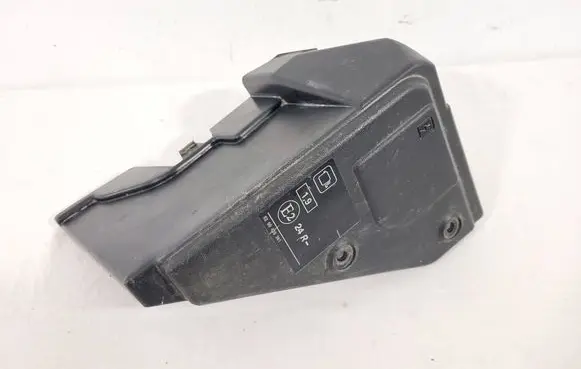 Renault Megane II Fuse box cover 8200356339