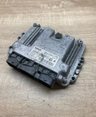 Peugeot 207 Engine control unit/module ECU 9664843780 0281013872