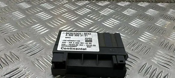 Mercedes-Benz E W212 Fuel injection pump control unit/module A0009003101