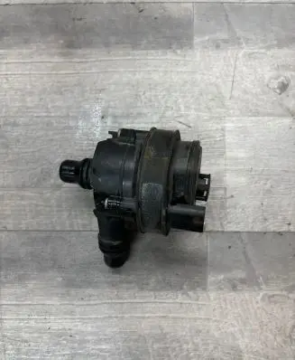 BMW 5 G30 G31 Electric auxiliary coolant/water pump A0005001486 9147359