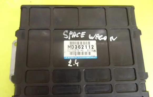 Mitsubishi Space Wagon Engine control unit/module MD362112