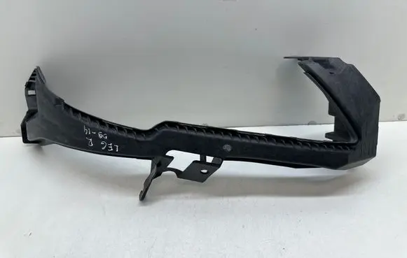 Subaru Legacy Headlight/headlamp mounting bracket 