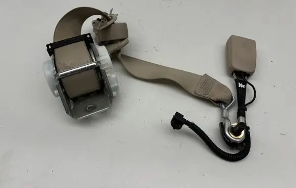 Mercedes-Benz S AMG W222 Middle seatbelt (rear) A2228602785