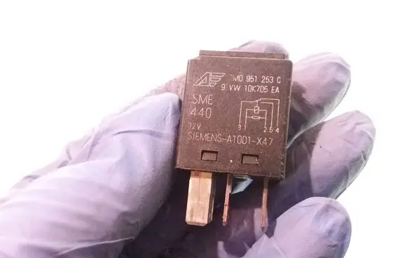 Volkswagen Sharan Other relay 7M0951253C