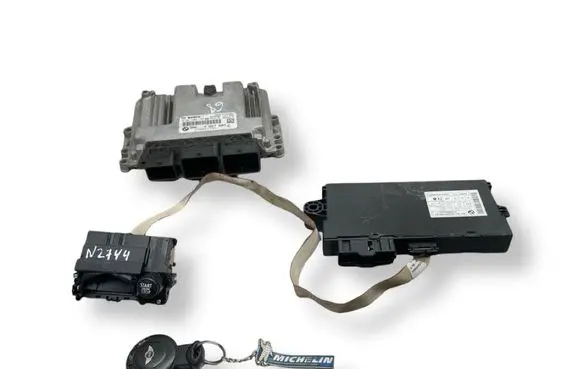 Mini One - Cooper Coupe R56 Engine ECU kit and lock set 0261S06125 7607685 170017351