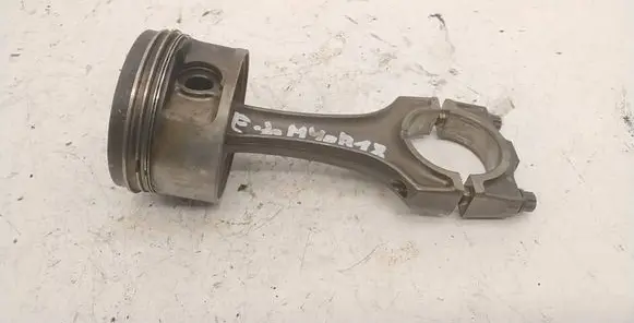 BMW 3 E30 Piston with connecting rod 94St74 4731 84V143