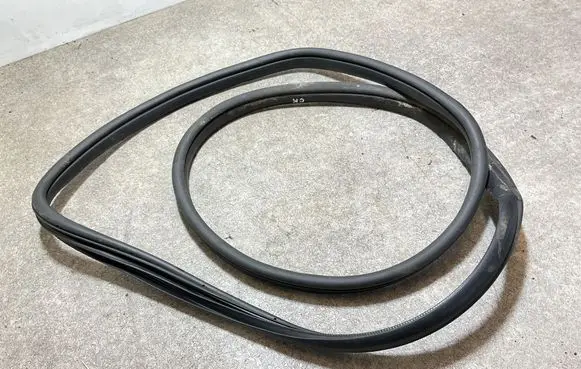 KIA Ceed Rear door rubber seal (on body) 