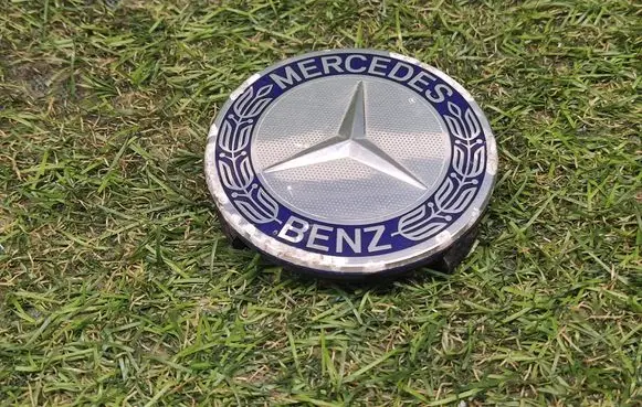 Mercedes-Benz C W205 Original wheel cap A1714000025