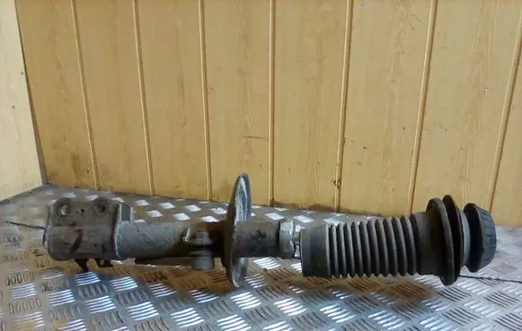 Toyota Yaris Front shock absorber/damper