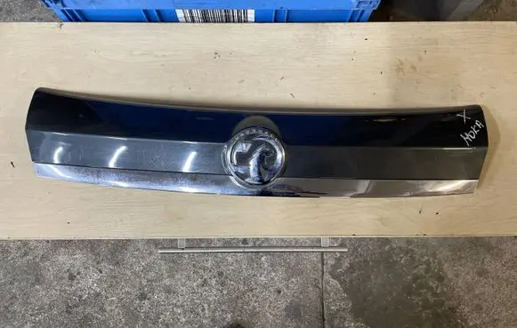 Opel Mokka X Other trunk/boot trim element 95093299