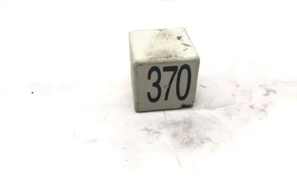 Audi A6 S6 C6 4F Other relay 8D0951253 8512187151