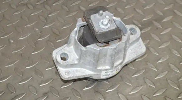 Land Rover Range Rover Velar Engine mount bracket JK836A002GB