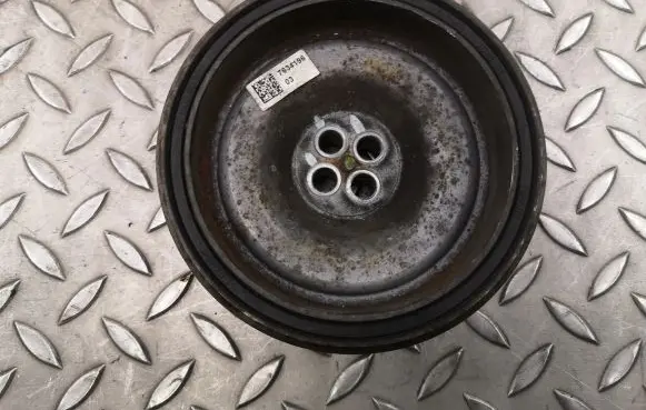 BMW i8 Crankshaft pulley 7634196
