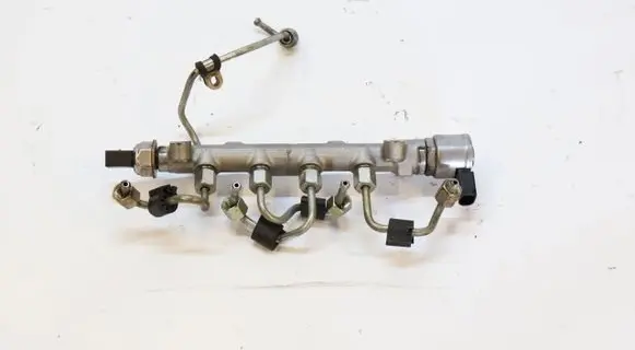 Volkswagen Touran III Fuel injector supply line/pipe 04L089G
