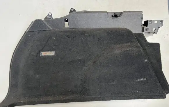 Volkswagen Touareg II Trunk/boot side trim panel 7P6867037F 20110315 1111241713