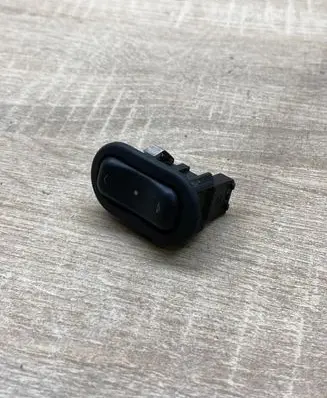 Opel Meriva A Electric window control switch 90561388