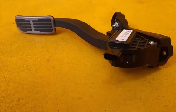 Land Rover Range Rover Velar Accelerator throttle pedal J8A2 9F836 AA L1621100227