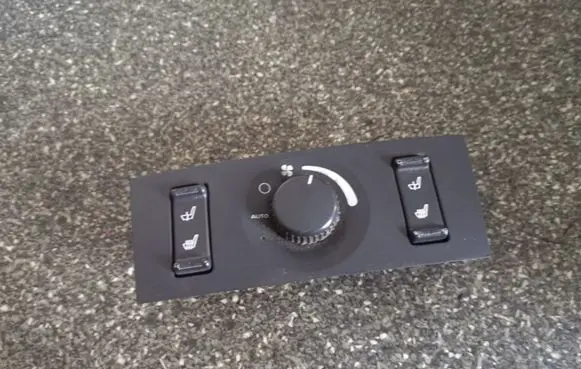 Chrysler Pacifica Climate control unit