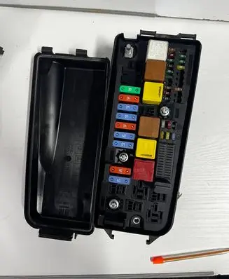 Opel Signum Fuse box set 13144710 00203831 519067029
