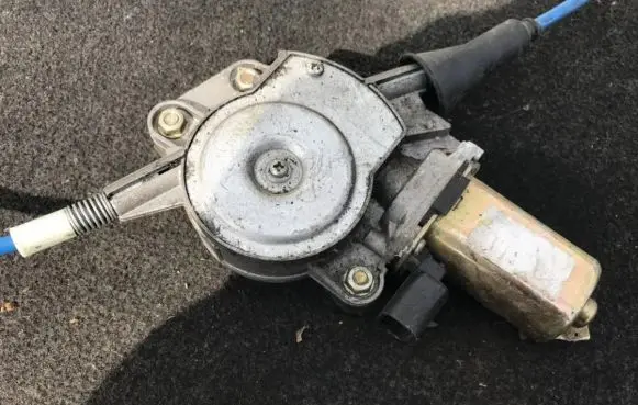 Fiat Bravo - Brava Front door window regulator motor