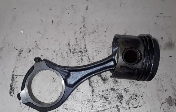 Chrysler 300 - 300C Piston with connecting rod 8340E