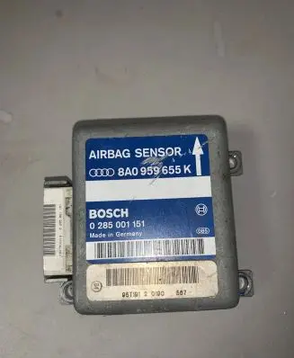 Audi A6 S6 C5 4B Airbag control unit/module 8A0959655K 95T19120190 0285001151