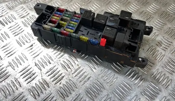 Volvo S80 Fuse module 30728008