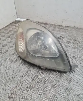 Toyota Yaris Headlight/headlamp PPT20