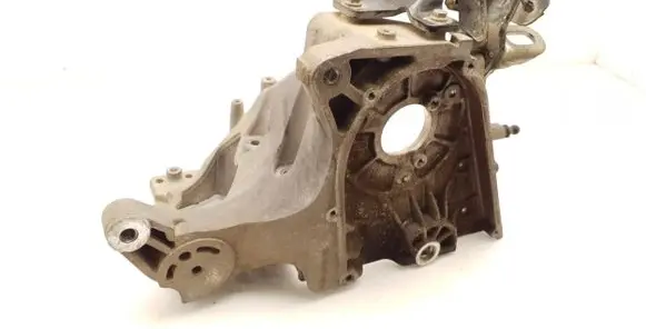 Opel Zafira C Fuel pump bracket 55574721