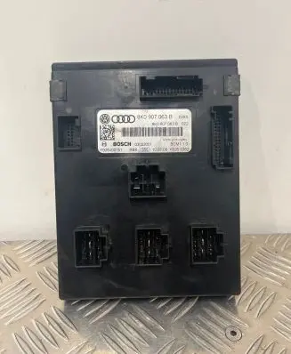 Audi A4 S4 B8 8K Comfort/convenience module 8K0907063B 03022001 F005V00751