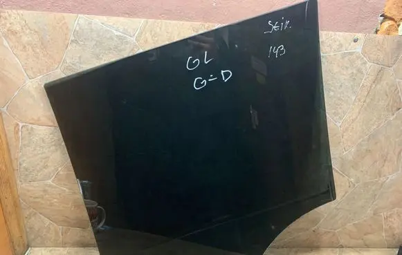 Mercedes-Benz GL X166 Rear door window glass 