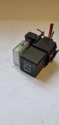 Volkswagen Polo II 86C 2F Other relay 357927843A