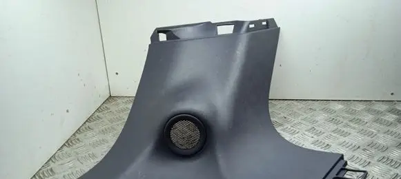 Jeep Grand Cherokee (D)pillar trim (top) 1GG61LC5AE