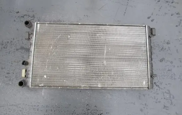 Volkswagen New Beetle Coolant radiator 1C0121253A TA7123 0461C