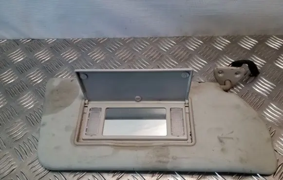 Nissan Almera Tino Sun visor