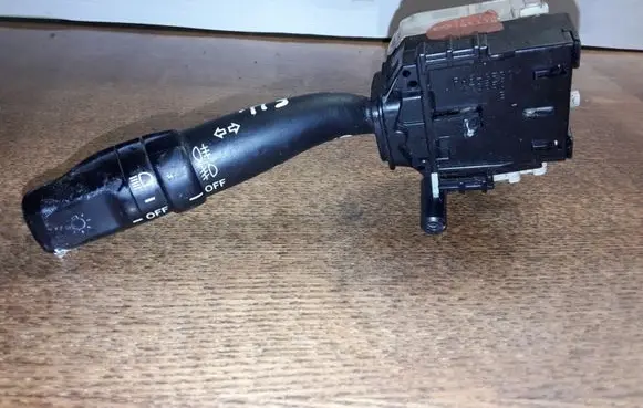 Toyota Avensis T250 Indicator stalk 8414005110